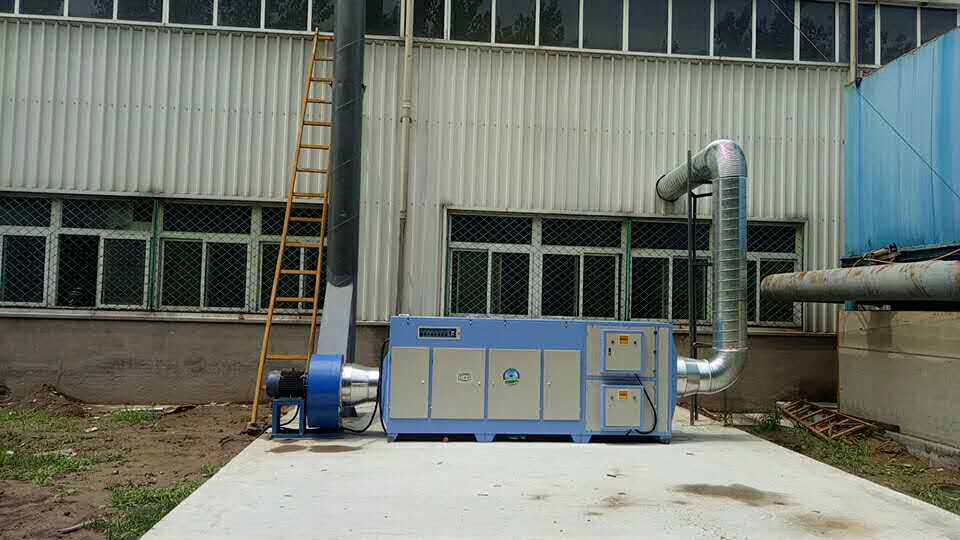 除塵器設備搭配UV光氧廢氣治理設備 高效除塵除味，環保治理效果頂呱呱